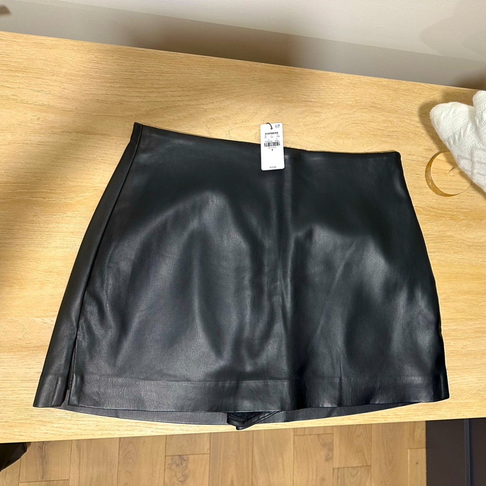 Express black leather skirt